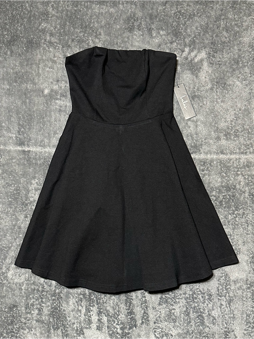 🆕 Lulu's Strapless Black Fit & Flare Mini Dress